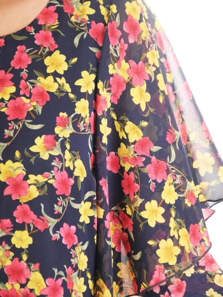 Elegancka sukienka trapezowa midi w kwiaty – kobiecy krój wysmuklający sylwetkę 32970