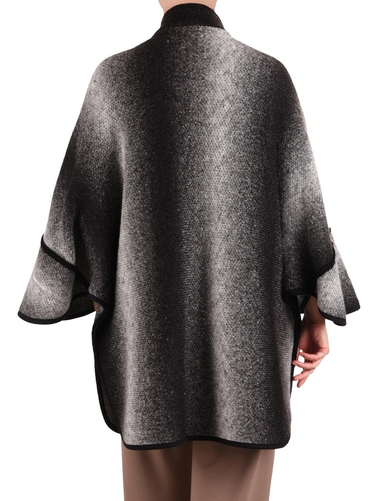 Elegancki sweter damski rozpinany ze stójką – luźny fason z kieszeniami zapewniający wygodę 42183