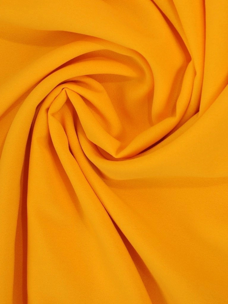 Kobieca sukienka midi w żółtym odcieniu – rozkloszowany dół wysmuklający sylwetkę 30408