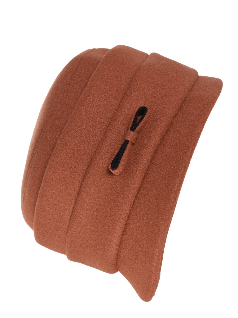 Stylowy kapelusz damski cloche w kolorze rudym – ocieplana podszewka i regulacja obwodu 42443