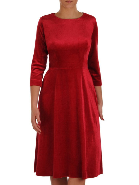 Rozkloszowana sukienka z aksamitu, kreacja w kolorze czerwonym 18954