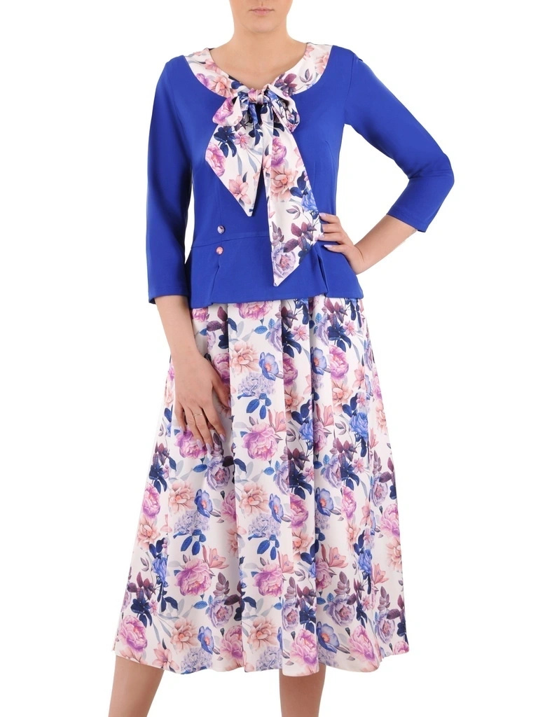 Elegancka sukienka rozkloszowana midi w kwiaty z rękawem 3/4 – kobiecy krój z baskinką modelujący sylwetkę 35905