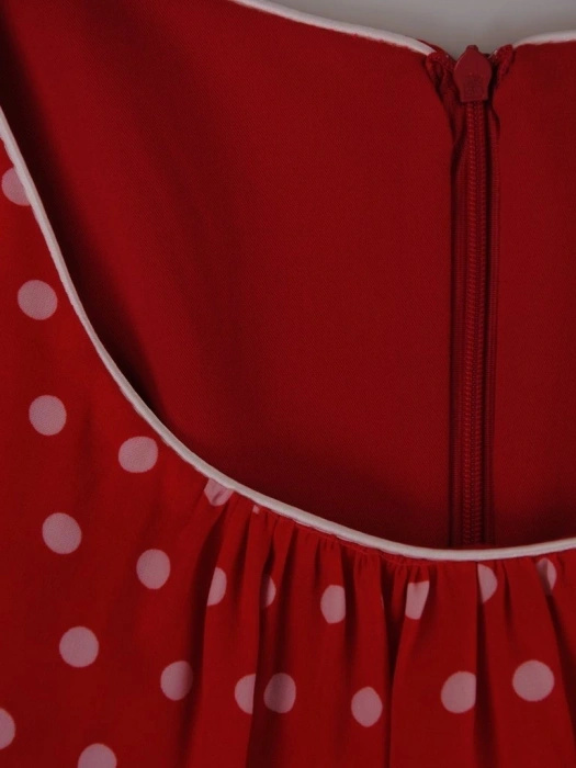 Czerwona sukienka rozkloszowana w retro groszki – stylowy model midi na lato z marszczeniem 3321