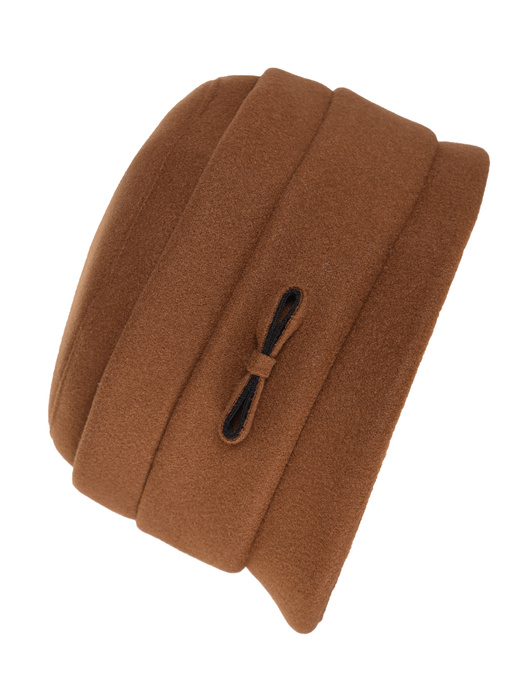 Elegancki kapelusz damski zimowy cloche – ocieplana podszewka z krótkim rondem 42444