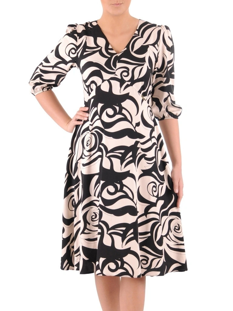 Czarna sukienka rozkloszowana midi z wiskozy – elegancki wzorzysty krój do pracy 39763