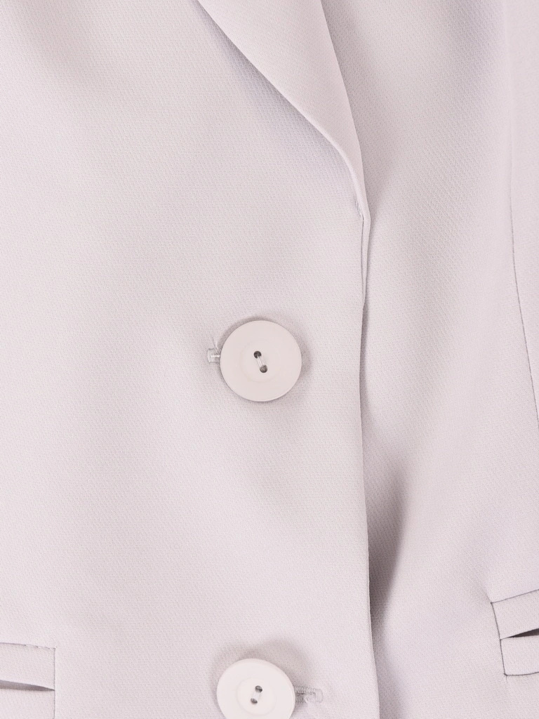 Elegancki żakiet damski do sukienki na wesele – prosty fason w gołębim kolorze 40015
