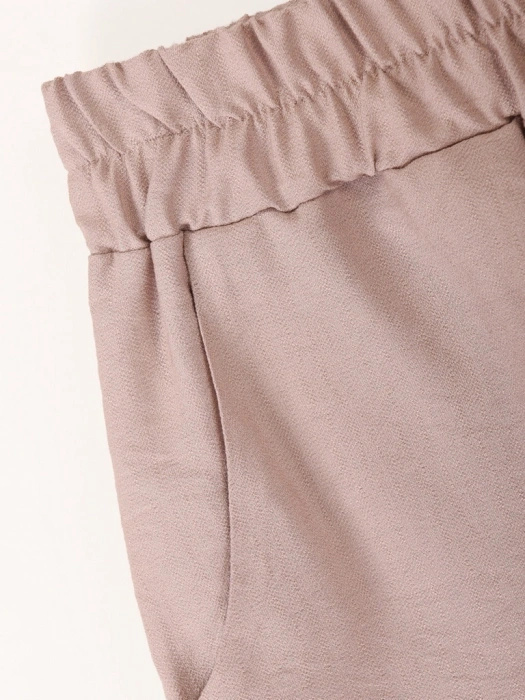 Elegancki wiskozowy komplet damski ze spodniami cappuccino – fason z wiązaniem modelujący talię 39949