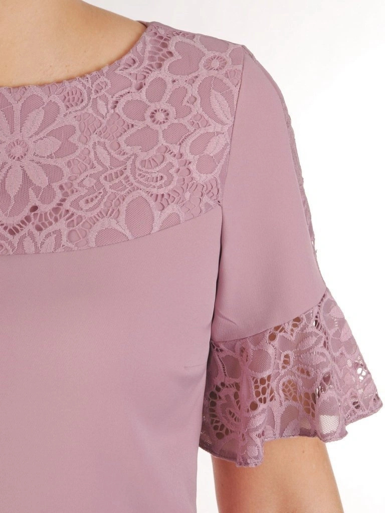 Elegancka sukienka na wesele brudny róż – prosty krój z koronkowym karczkiem modelujący sylwetkę 28621