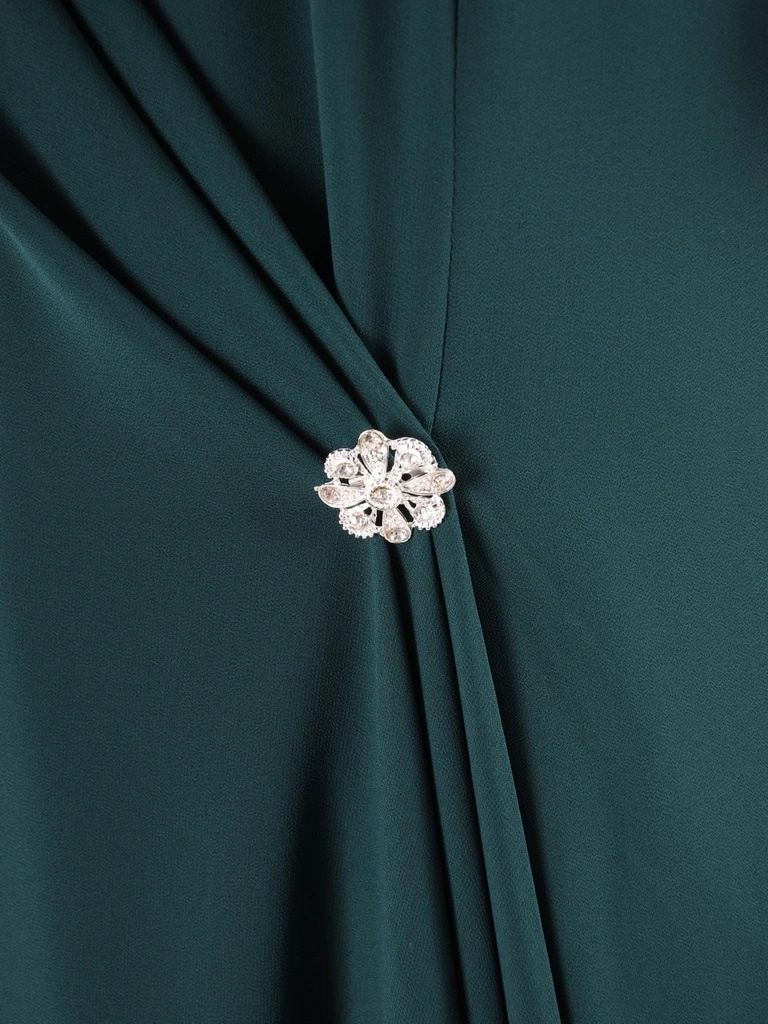 Elegancka sukienka wieczorowa rozkloszowana butelkowa zieleń – zwiewny fason pięknie modelujący sylwetkę 37073