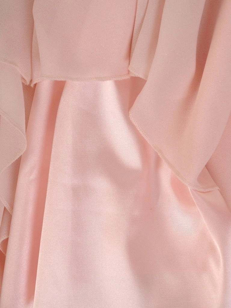 Rozkloszowana suknia wieczorowa maxi pudrowy róż – modelujące sylwetkę pionowe zaszewki 21987