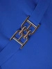 Niebieska sukienka koktajlowa midi z dekoltem serek – prosty krój z klamrą modelującą sylwetkę 39609