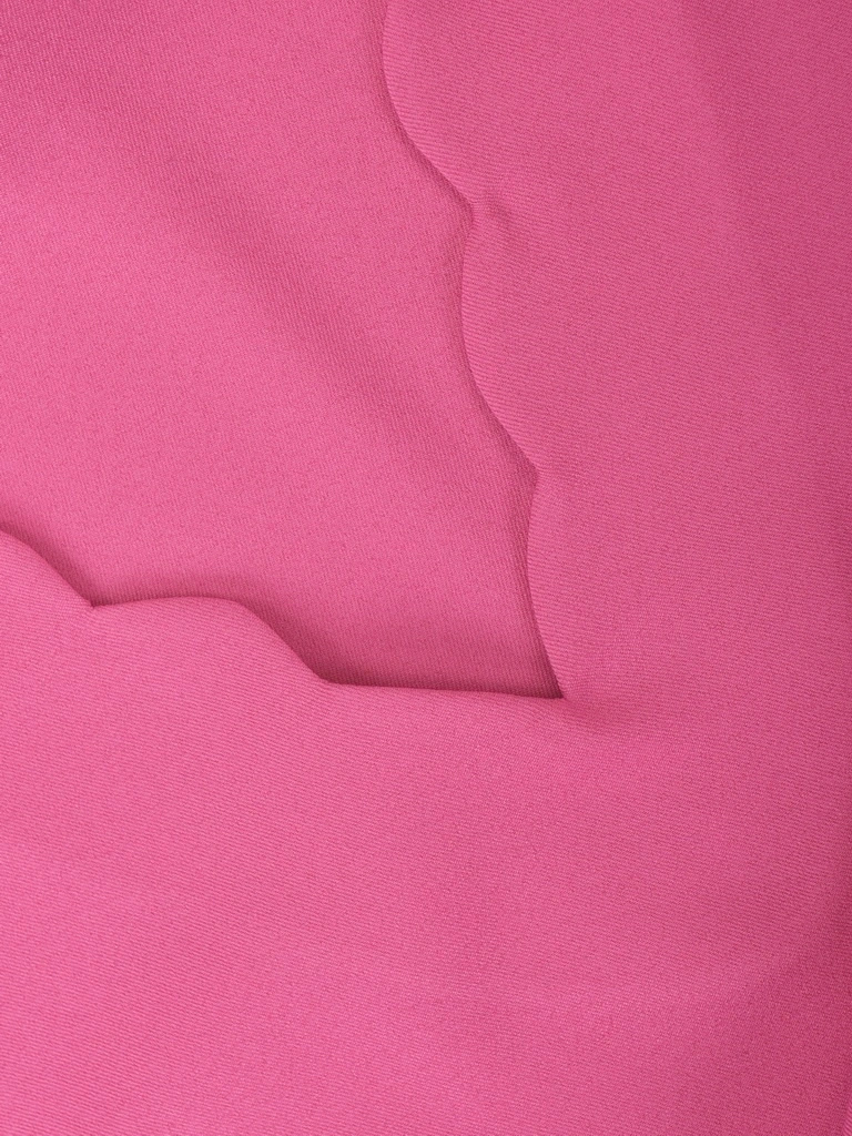 Elegancka bluzka wiskozowa w kolorze fuksji – prosty krój z kobiecym dekoltem w serek 39924