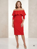 Wizytowa sukienka midi ołówkowa w odcieniu czerwieni – zmysłowo odkryte ramiona z falbaną 22428