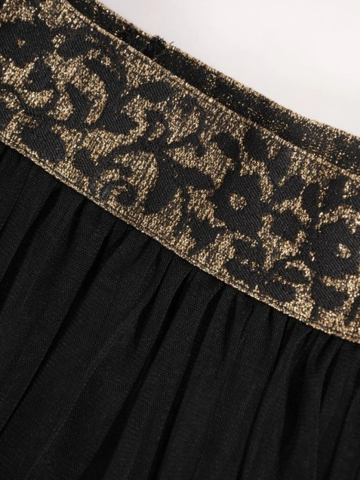 Elegancki czarny komplet damski ze spódnicą maxi – prosty krój z ozdobnym dekoltem 12608