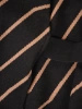Elegancka czarna sukienka dzianinowa w paski – prosty fason wysmuklający sylwetkę 37001