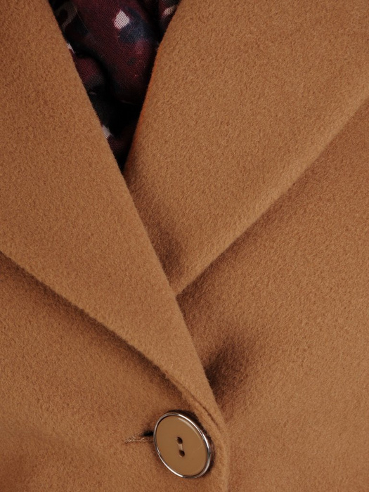 Klasyczny płaszcz damski z regulującym talię wiązanym paskiem 27792