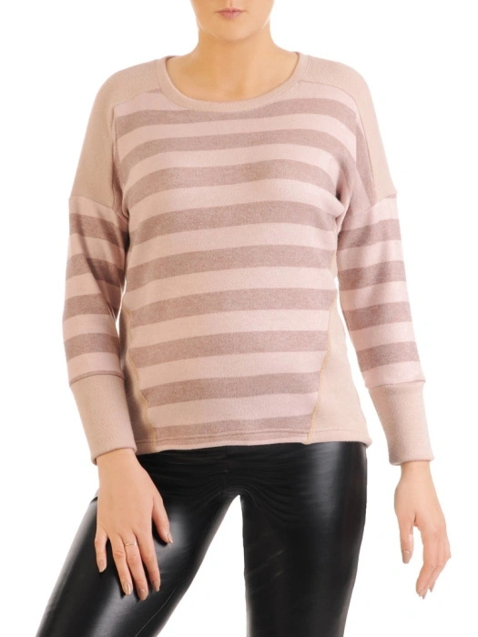 Klasyczny beżowy sweter w paski – fason kimono optycznie modelujący sylwetkę na co dzień 34826
