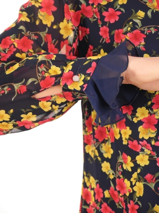 Jesienna sukienka trapezowa midi w kwiaty – swobodny krój z elegancką falbaną 31659