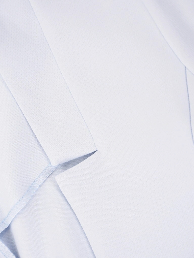 Błękitny kostium damski na wesele w kwiaty – rozkloszowany fason z prostym żakietem 41849