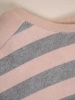 Elegancki sweter damski w paski beżowo-szary – prosty fason ze wstawkami wyszczuplającymi 34824