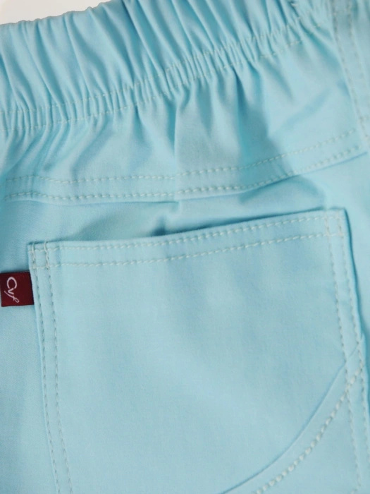 Letnie szorty damskie plus size w kolorze błękitu – wygodne i przewiewne, wysmuklające nogi 37564