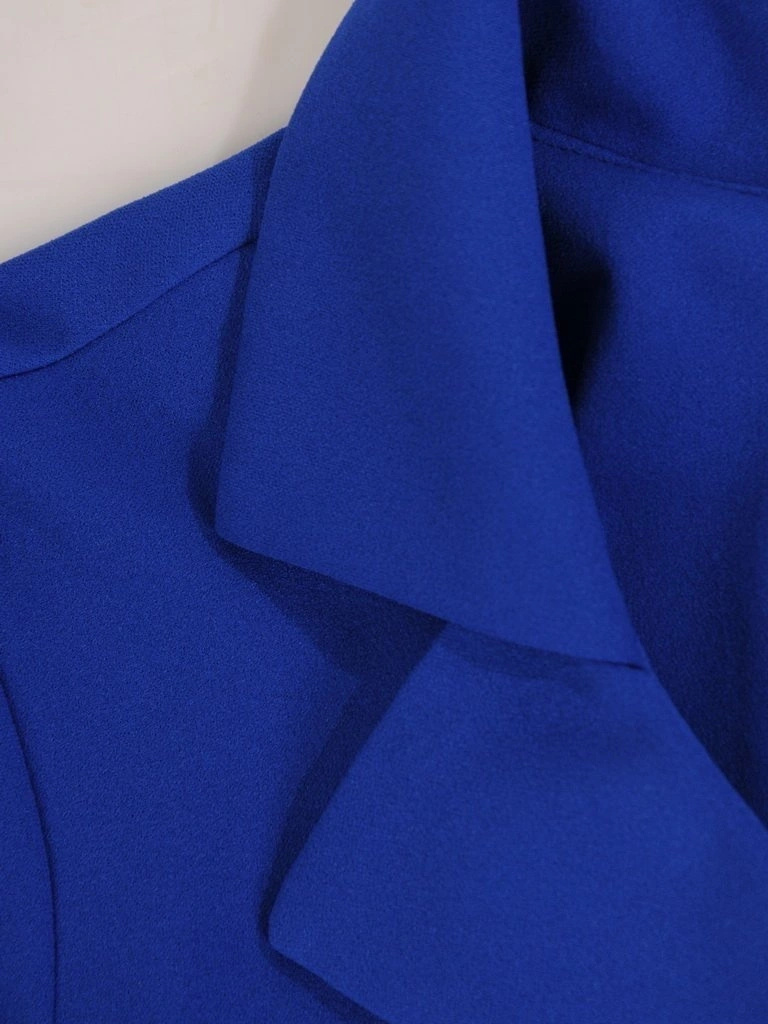 Elegancka chabrowa sukienka rozkloszowana na wesele – kobiecy krój z kołnierzykiem modelujący talię 25816