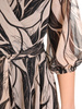 Kopertowa sukienka z szyfonu, rozkloszowana kreacja z paskiem 31998