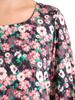 Rozkloszowana sukienka w kwiaty, kreacja z gumkami na rękawach 30178